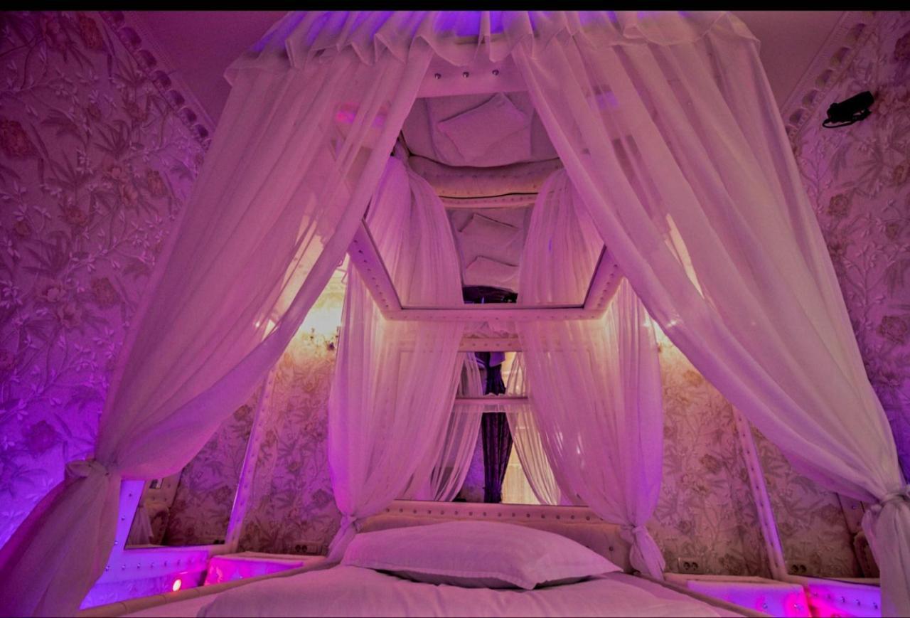 Love hotel Anadi Boutique Only Adult Braşov