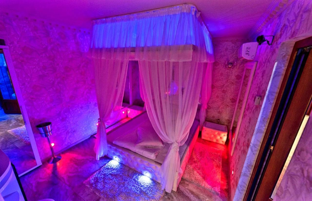 Anadi Boutique Only Adult 2*