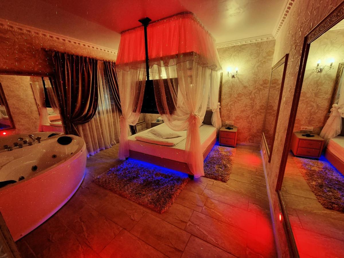 Anadi Boutique Only Adult Brasov