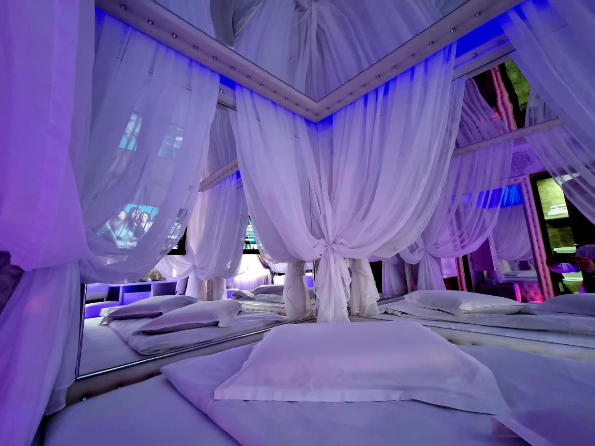 Anadi Boutique Only Adult Brasov