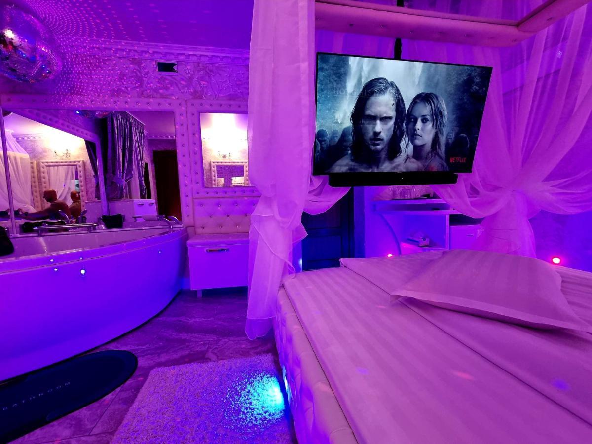 Anadi Boutique Only Adult Love hotel