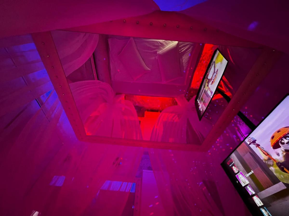 Anadi Boutique Only Adult Love hotel 2*