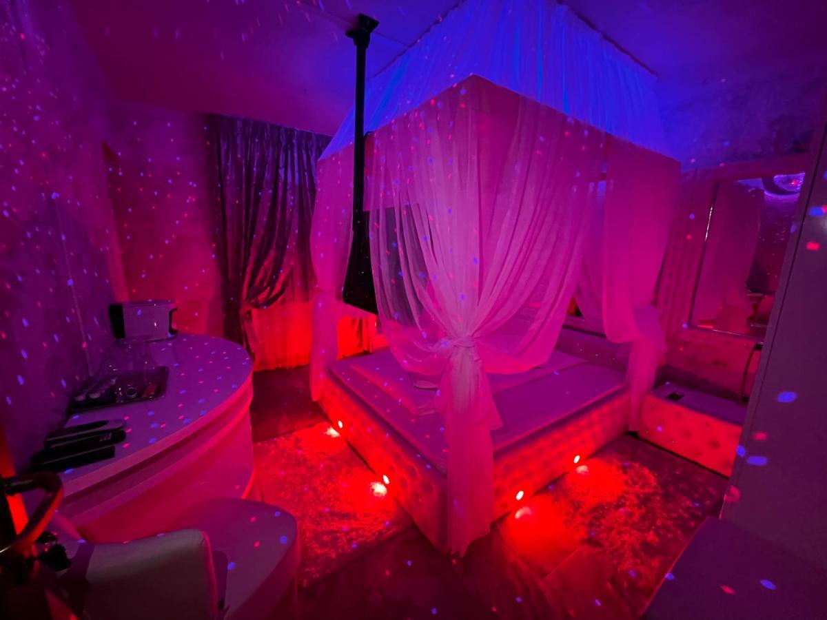Anadi Boutique Only Adult Love hotel 2*